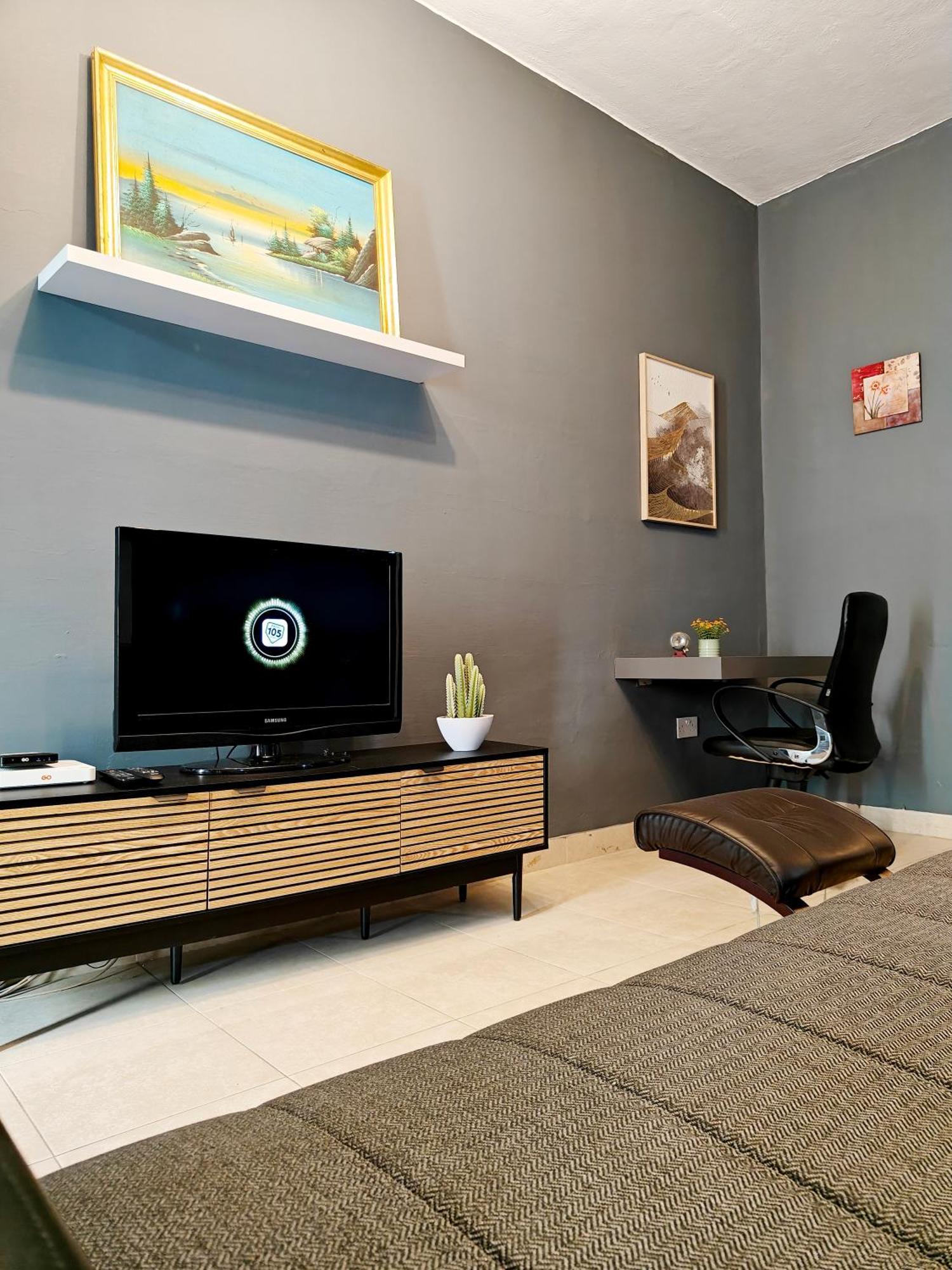 Sliema 3 Bedrooms Apartment Exterior photo